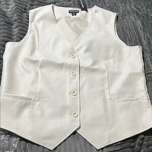PrettyLittleThing Cream Blazer Vest